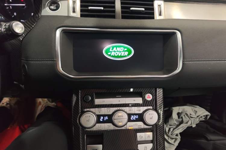 Used Land Rover Range Evoque 2017 2.0T SE PLUS Smart Enjoyment Edition Audio And AC Panel