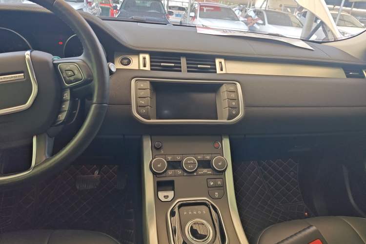 Used Land Rover Range Evoque 2017 2.0T British-Style Prestige Edition Audio And AC Panel