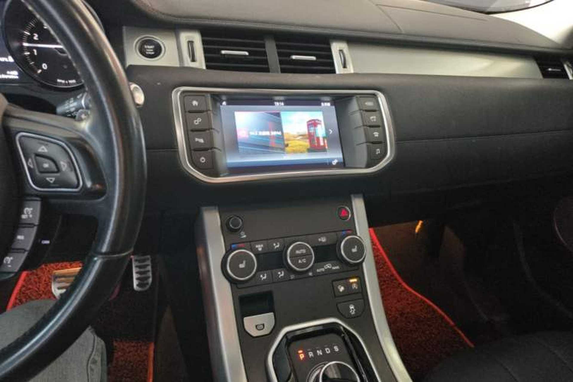 Used Land Rover Range Evoque 2017 2.0T PURE Style Edition Audio And AC Panel