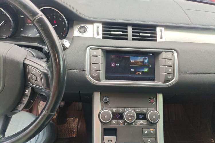 Used Land Rover Range Evoque 2017 2.0T British-Style Prestige Edition Audio And AC Panel