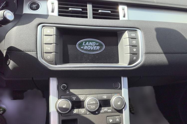 Used Land Rover Range Evoque 2017 2.0T PURE Style Edition Audio And AC Panel