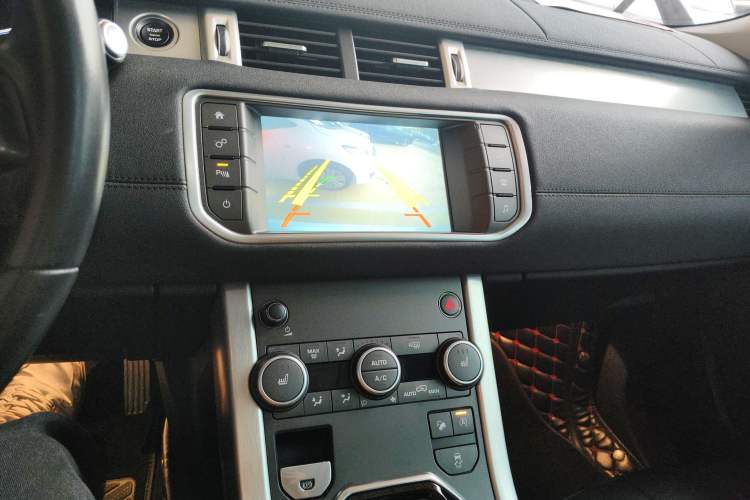 Used Land Rover Range Evoque 2017 2.0T PURE Style Edition Audio And AC Panel