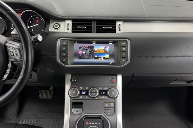 Used Land Rover Range Evoque 2017 2.0T SE Smart Glow Edition Audio And AC Panel