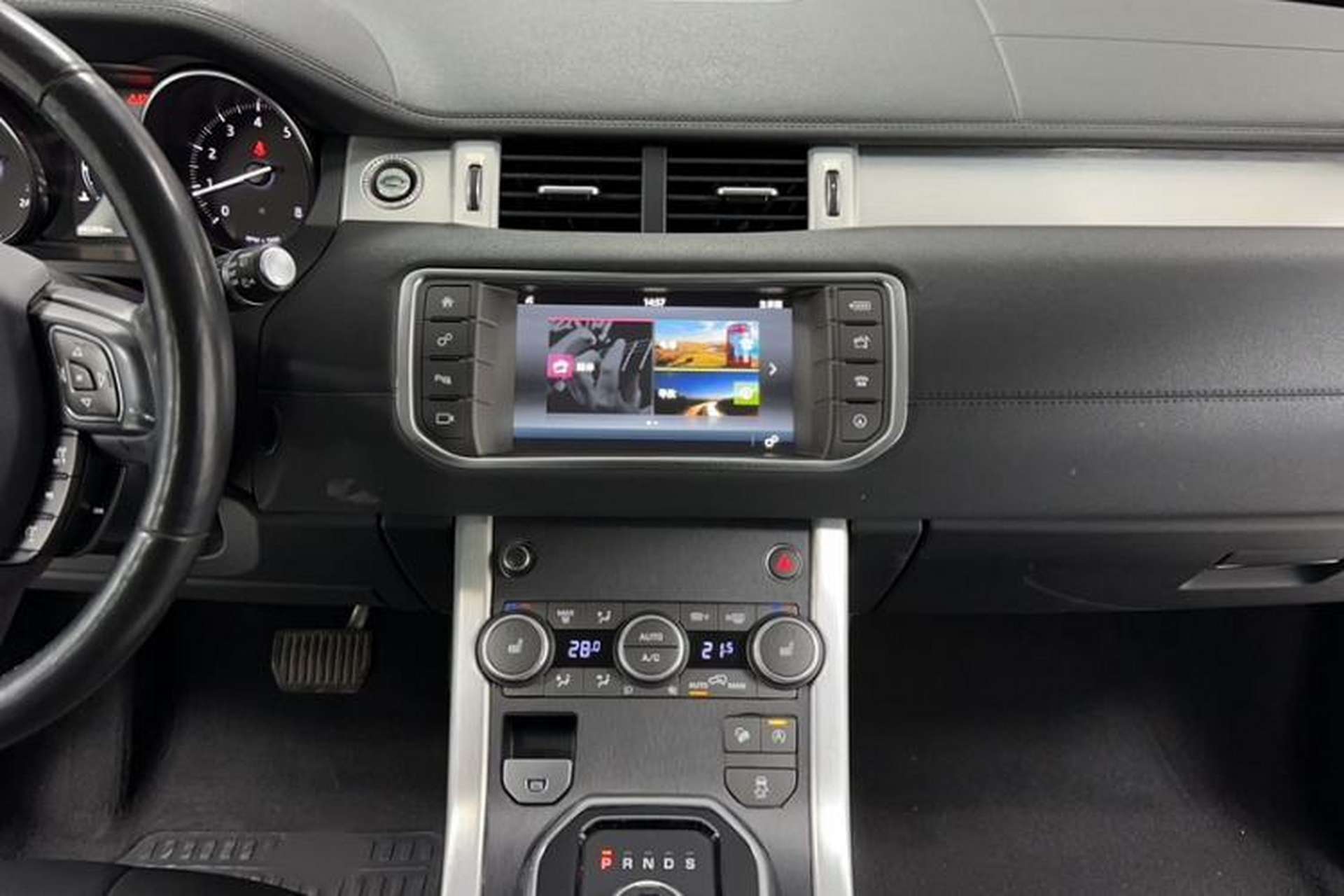 Used Land Rover Range Evoque 2017 2.0T SE Smart Glow Edition Audio And AC Panel