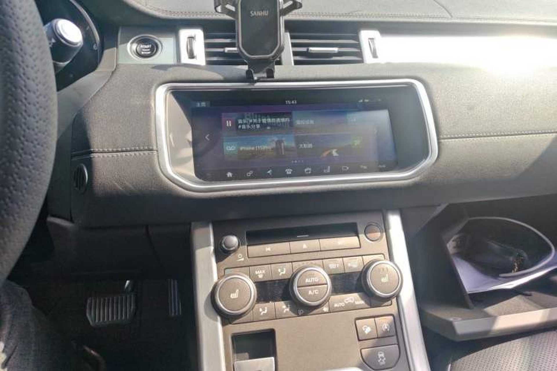 Used Land Rover Range Evoque 2017 2.0T SE PLUS Smart Enjoyment Edition Audio And AC Panel