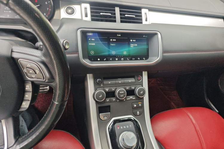 Used Land Rover Range Evoque 2017 2.0T Convertible Edition Audio And AC Panel