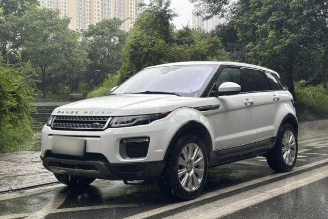 Land Rover Range Evoque 2017 2.0T SE Smart Glow Edition مستعملة