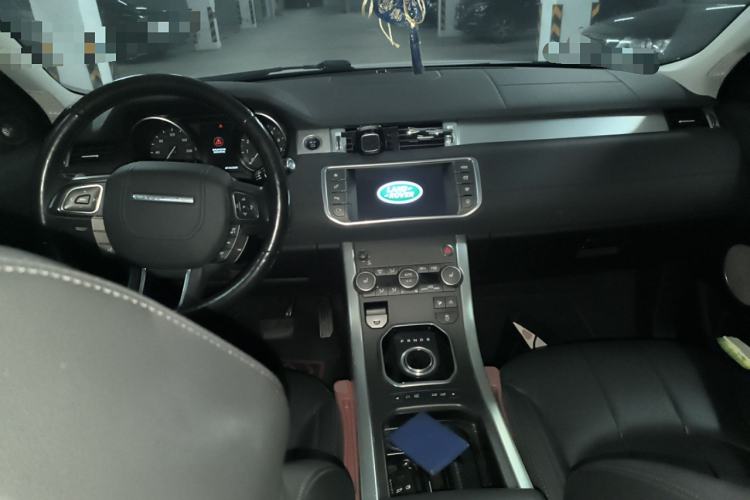 Used Land Rover Range Evoque 2017 2.0T British-Style Prestige Edition Center Console