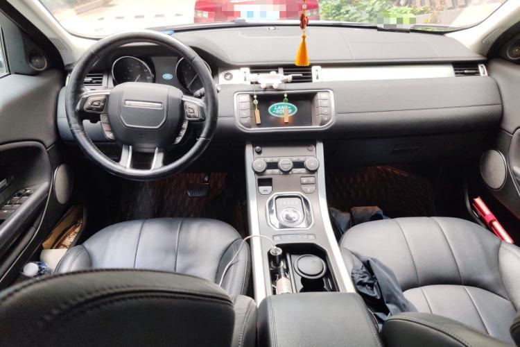 Used Land Rover Range Evoque 2017 2.0T SE Smart Glow Edition Center Console