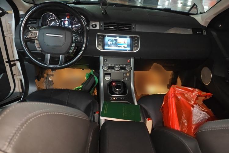 Used Land Rover Range Evoque 2017 2.0T British-Style Prestige Edition Center Console