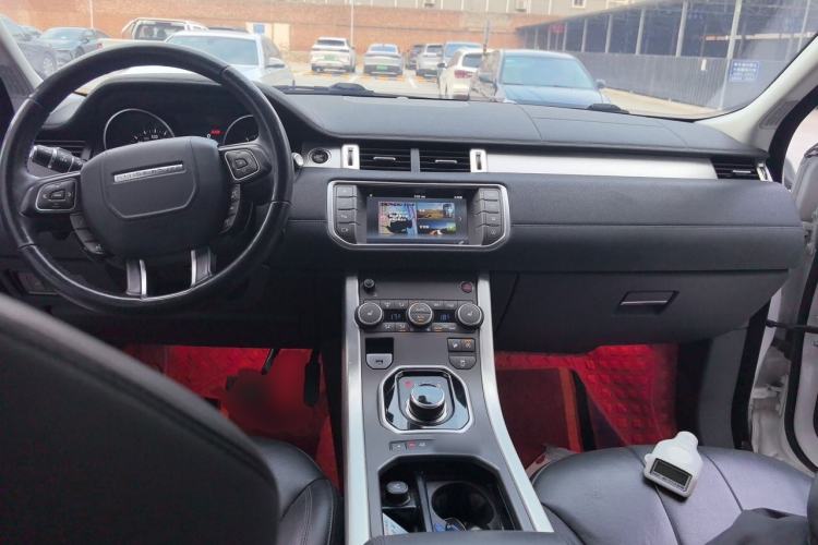 Used Land Rover Range Evoque 2017 2.0T British-Style Prestige Edition Center Console
