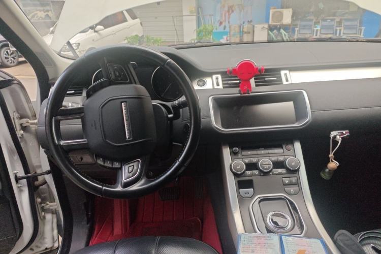 Used Land Rover Range Evoque 2017 2.0T SE PLUS Smart Enjoyment Edition Center Console
