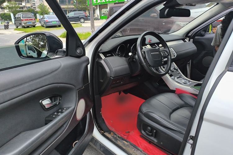 Used Land Rover Range Evoque 2017 2.0T SE Smart Glow Edition Driver Seat