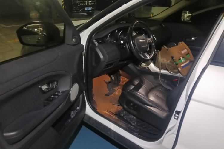 Used Land Rover Range Evoque 2017 2.0T British-Style Prestige Edition Driver Seat