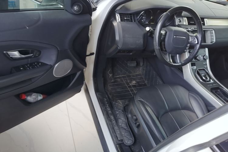 Used Land Rover Range Evoque 2017 2.0T British-Style Prestige Edition Driver Seat