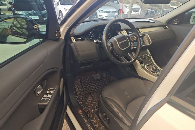 Used Land Rover Range Evoque 2017 2.0T British-Style Prestige Edition Driver Seat