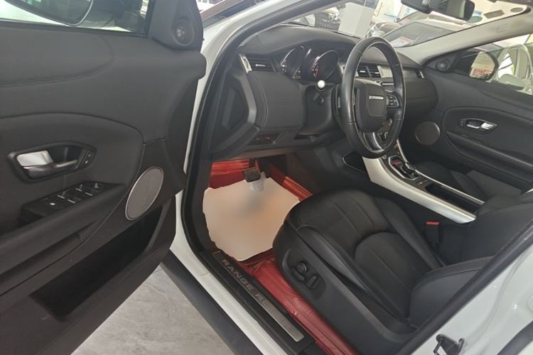 Used Land Rover Range Evoque 2017 2.0T British-Style Prestige Edition Driver Seat