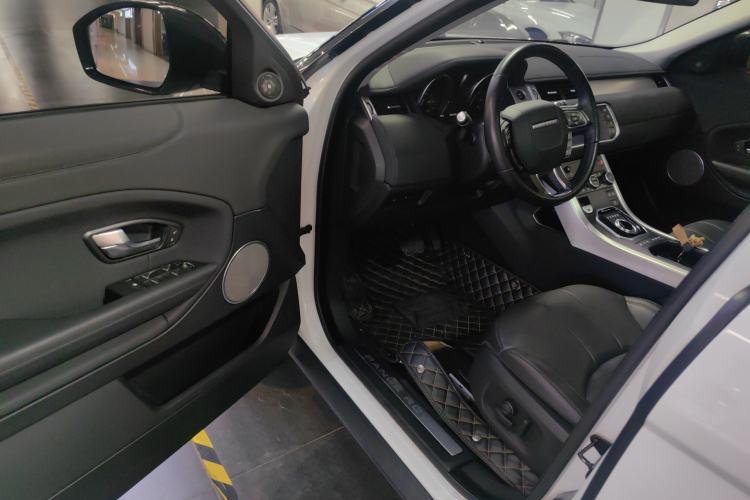 Used Land Rover Range Evoque 2017 2.0T SE Smart Glow Edition Driver Seat