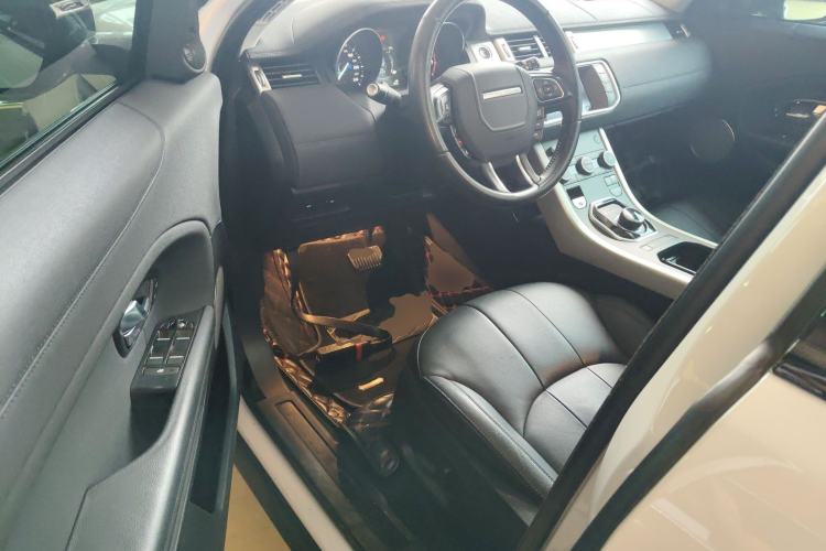 Used Land Rover Range Evoque 2017 2.0T PURE Style Edition Driver Seat