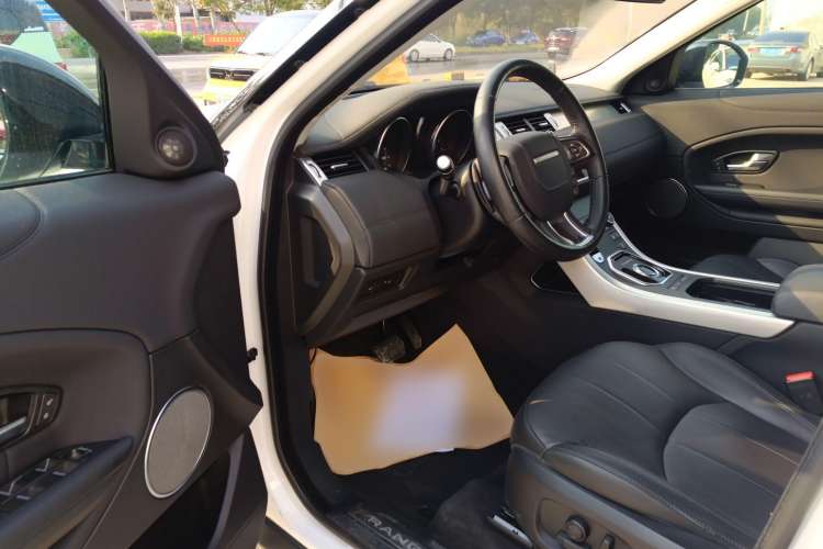 Used Land Rover Range Evoque 2017 2.0T SE Smart Glow Edition Driver Seat