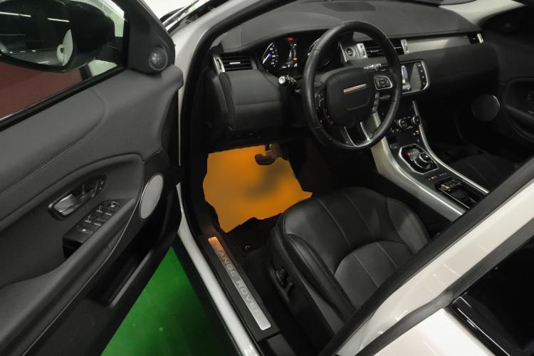 Used Land Rover Range Evoque 2017 2.0T SE Smart Glow Edition Driver Seat