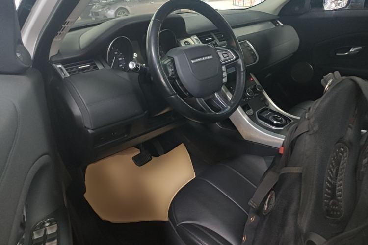 Used Land Rover Range Evoque 2017 2.0T British-Style Prestige Edition Driver Seat