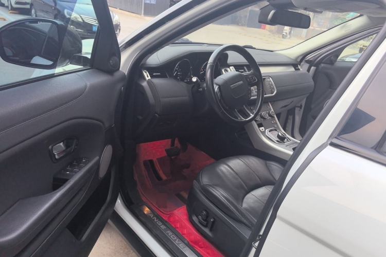 Used Land Rover Range Evoque 2017 2.0T British-Style Prestige Edition Driver Seat