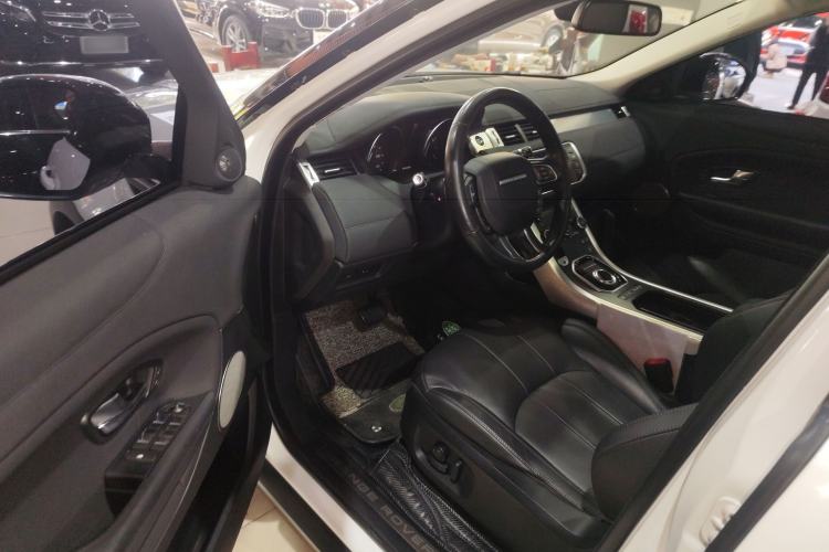 Used Land Rover Range Evoque 2017 2.0T SE Smart Glow Edition Driver Seat