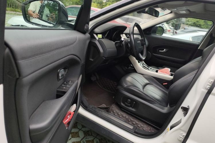 Used Land Rover Range Evoque 2017 2.0T SE Smart Glow Edition Driver Seat