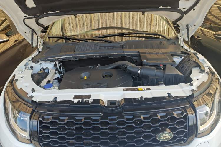 Used Land Rover Range Evoque 2017 2.0T British-Style Prestige Edition Engine Bay