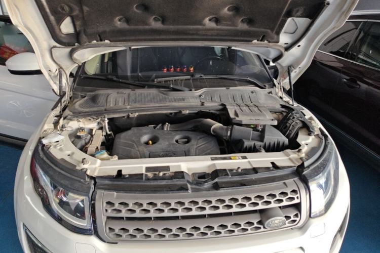 Used Land Rover Range Evoque 2017 2.0T PURE Style Edition Engine Bay