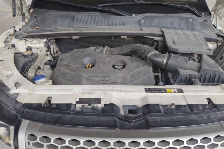 Used Land Rover Range Evoque 2017 2.0T SE Smart Glow Edition Engine Bay