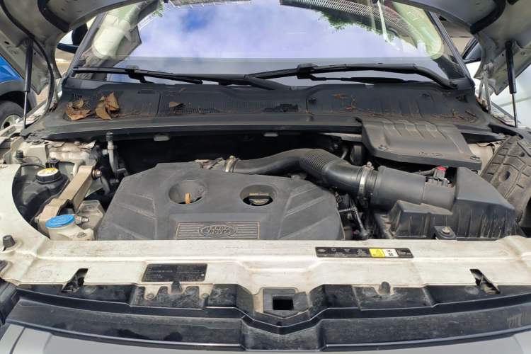 Used Land Rover Range Evoque 2017 2.0T PURE Style Edition Engine Bay