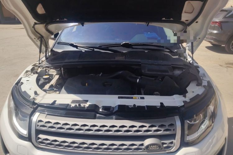 Used Land Rover Range Evoque 2017 2.0T SE Smart Glow Edition Engine Bay