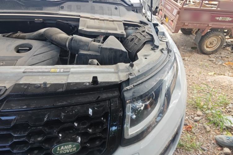 Used Land Rover Range Evoque 2017 2.0T SE Smart Glow Edition Engine Bay Left