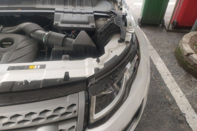 Used Land Rover Range Evoque 2017 2.0T PURE Style Edition Engine Bay Left