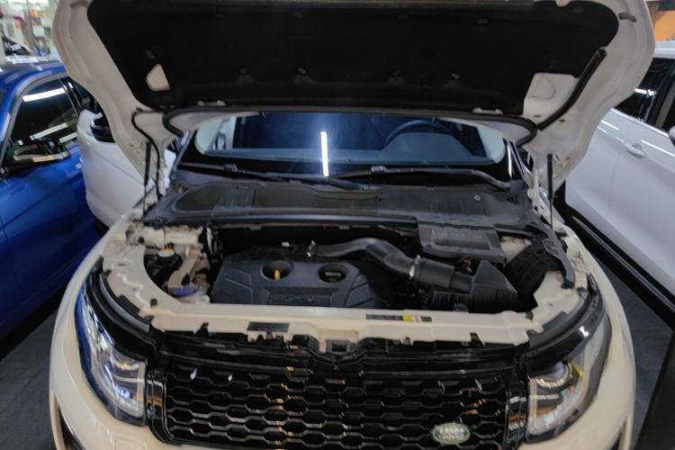 Used Land Rover Range Evoque 2017 2.0T SE Smart Glow Edition Engine Bay