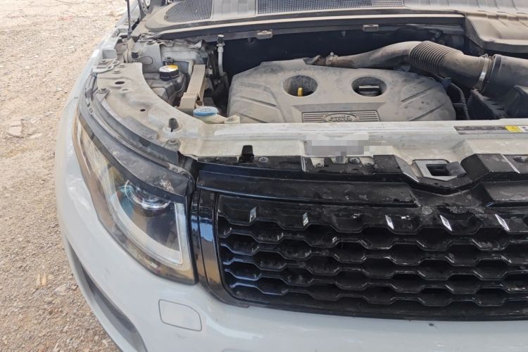 Used Land Rover Range Evoque 2017 2.0T SE Smart Glow Edition Engine Bay Right