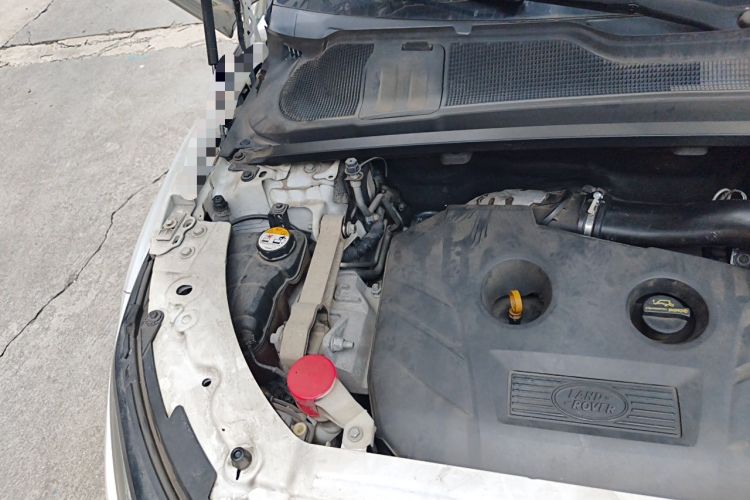 Used Land Rover Range Evoque 2017 2.0T SE Smart Glow Edition Engine Bay Right