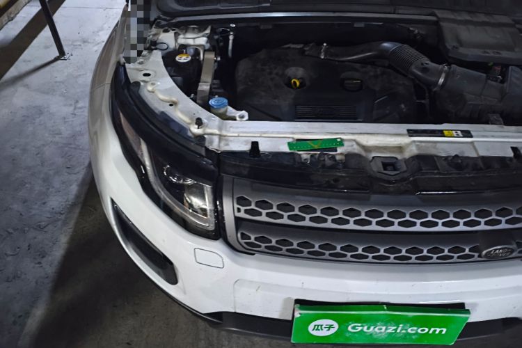 Used Land Rover Range Evoque 2017 2.0T PURE Style Edition Engine Bay Right
