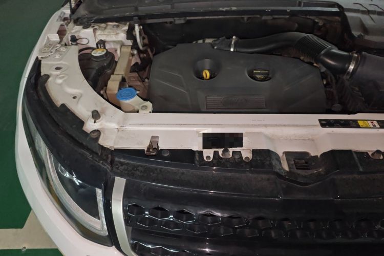 Used Land Rover Range Evoque 2017 2.0T SE PLUS Smart Enjoyment Edition Engine Bay Right