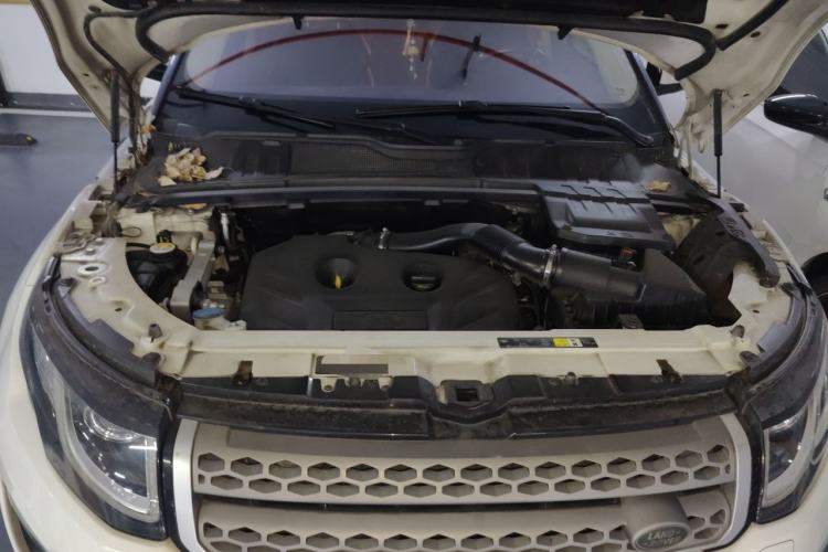 Used Land Rover Range Evoque 2017 2.0T SE Smart Glow Edition Engine Bay