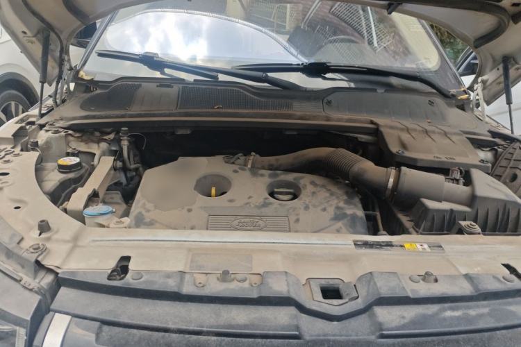 Used Land Rover Range Evoque 2017 2.0T SE PLUS Smart Enjoyment Edition Engine Bay