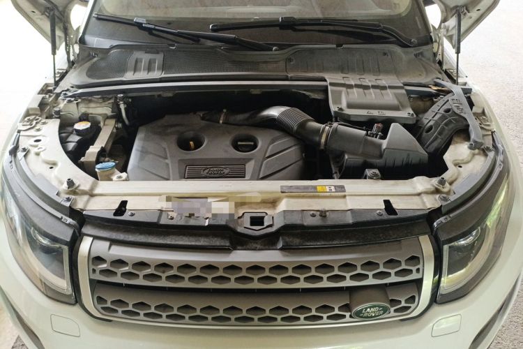 Used Land Rover Range Evoque 2017 2.0T SE Smart Glow Edition Engine Bay