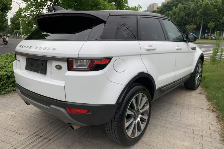 Used Land Rover Range Evoque 2017 2.0T British-Style Prestige Edition Exterior 3