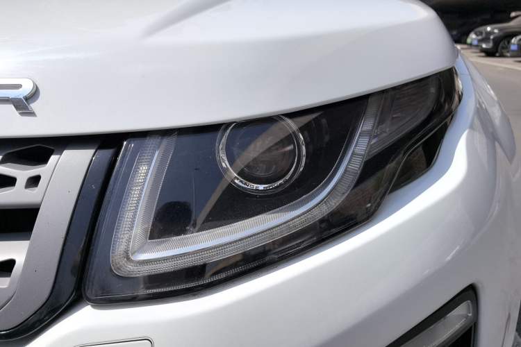 Used Land Rover Range Evoque 2017 2.0T PURE Style Edition Exterior 5