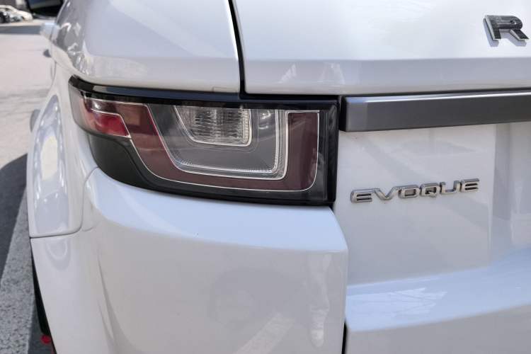 Used Land Rover Range Evoque 2017 2.0T PURE Style Edition Exterior 6
