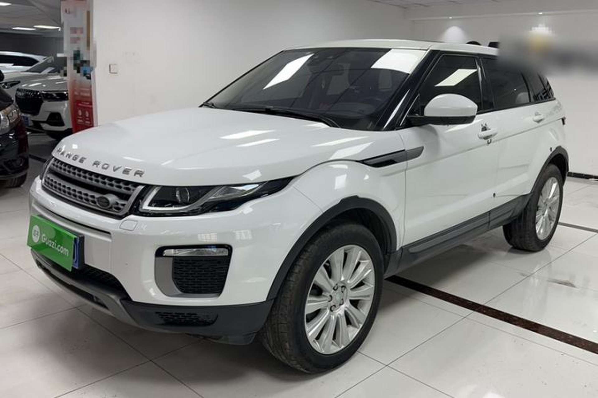 Used Land Rover Range Evoque 2017 2.0T SE Smart Glow Edition Front Left 45 Deg