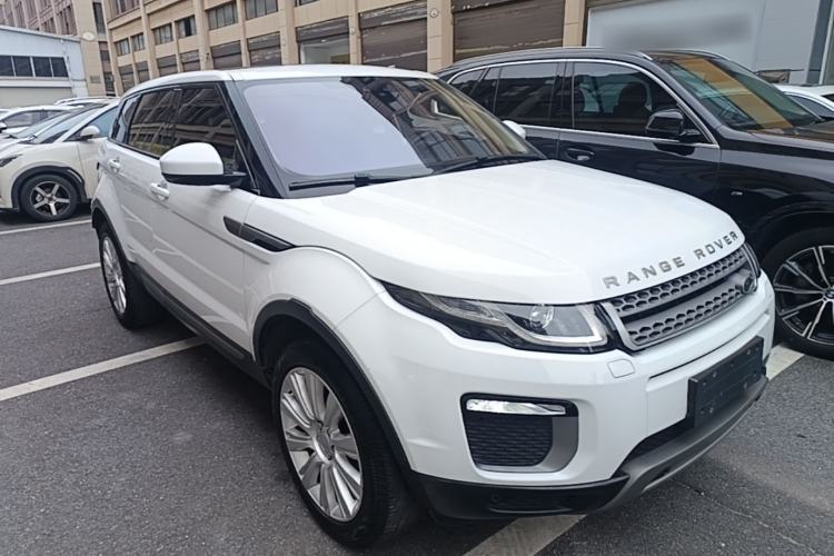 Used Land Rover Range Evoque 2017 2.0T SE Smart Glow Edition Front Right 45 Deg