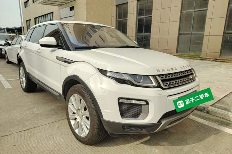 Used Land Rover Range Evoque 2017 2.0T SE Smart Glow Edition Front Right 45 Deg